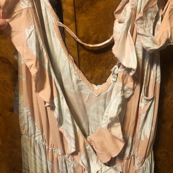 Tropical flirty wrap dress - Picture 4 of 6